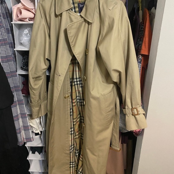Vintage Burberry tan color size L - Picture 6 of 8